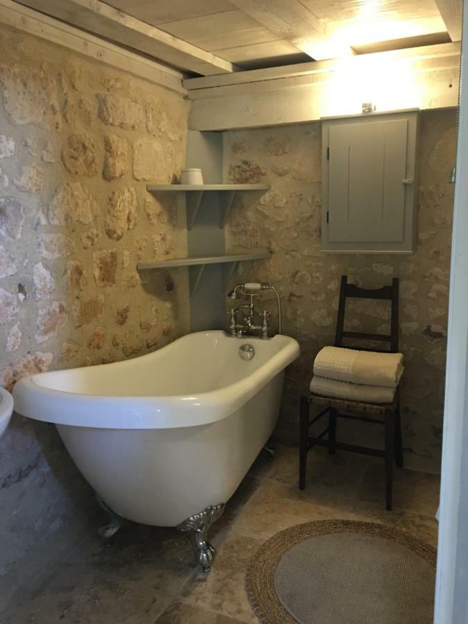 Chez Brown Bed and Breakfast Saint-Thomas-de-Cônac Eksteriør billede